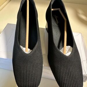 Arromic Black Women's Block Heel Pumps 10 Wide